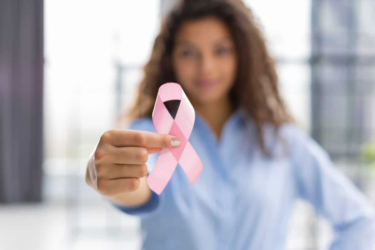 Octobre Rose 2026 : moins d&rsquo;une femme sur deux participe au d&eacute;pistage organis&eacute;